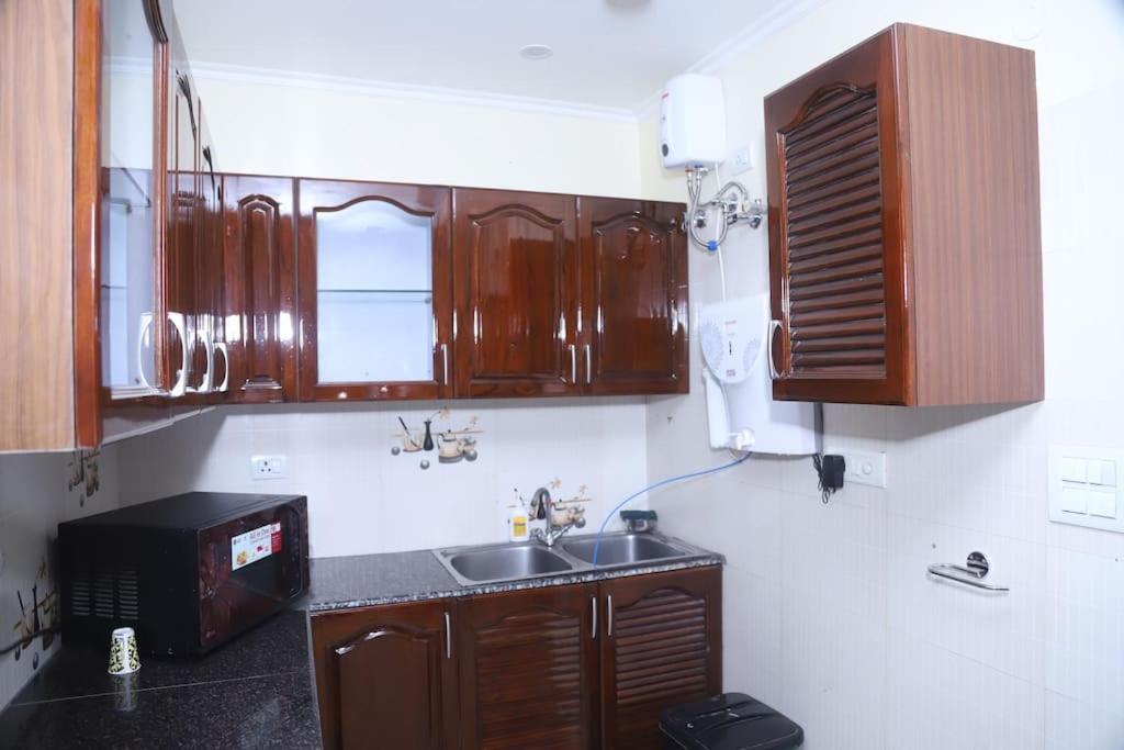 Divine India Service Apartment 3Bhk,B57 Sarita Vihar,Apollo Nova Deli Exterior foto