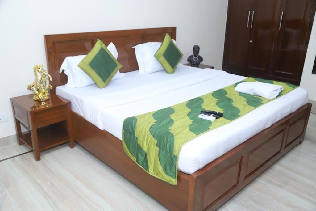 Divine India Service Apartment 3Bhk,B57 Sarita Vihar,Apollo Nova Deli Exterior foto