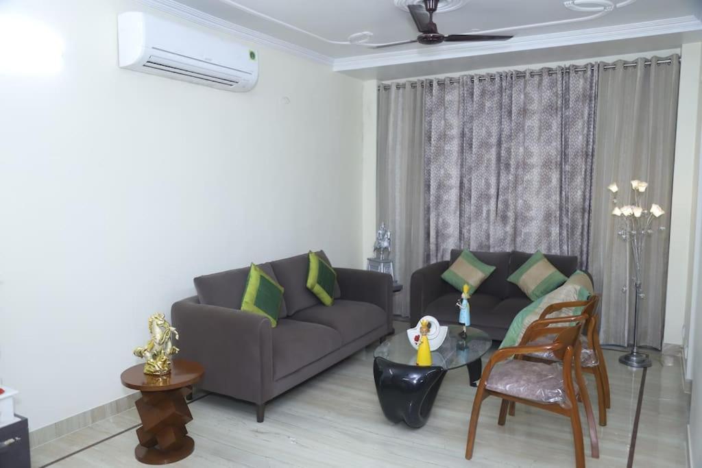Divine India Service Apartment 3Bhk,B57 Sarita Vihar,Apollo Nova Deli Exterior foto