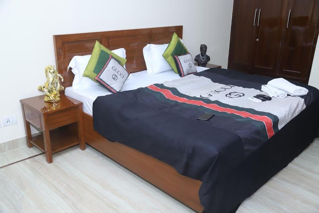 Divine India Service Apartment 3Bhk,B57 Sarita Vihar,Apollo Nova Deli Exterior foto