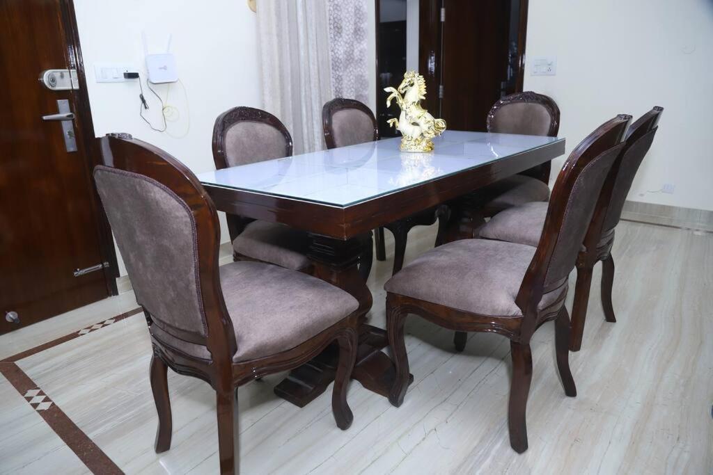 Divine India Service Apartment 3Bhk,B57 Sarita Vihar,Apollo Nova Deli Exterior foto