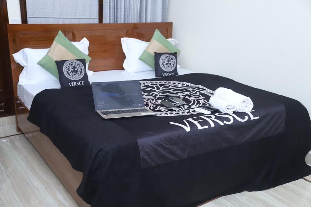 Divine India Service Apartment 3Bhk,B57 Sarita Vihar,Apollo Nova Deli Exterior foto