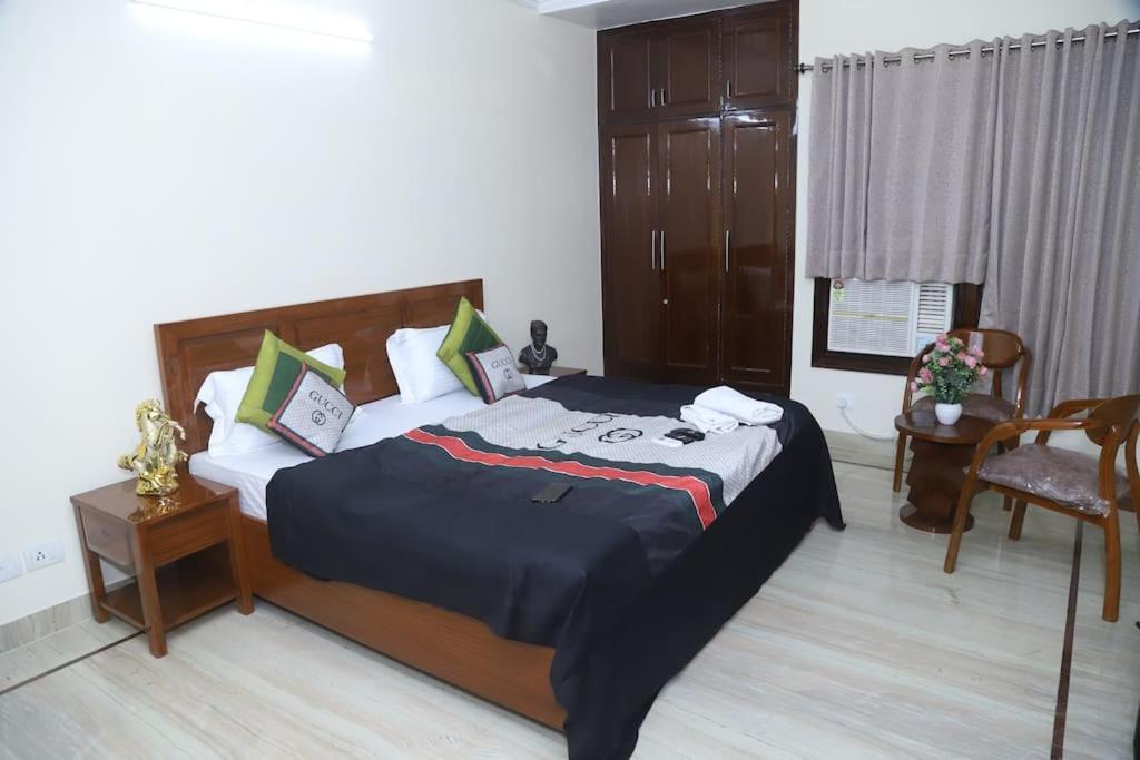 Divine India Service Apartment 3Bhk,B57 Sarita Vihar,Apollo Nova Deli Exterior foto
