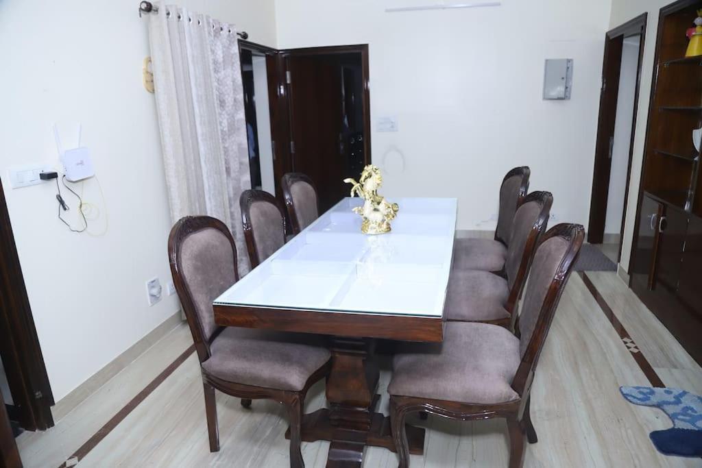 Divine India Service Apartment 3Bhk,B57 Sarita Vihar,Apollo Nova Deli Exterior foto