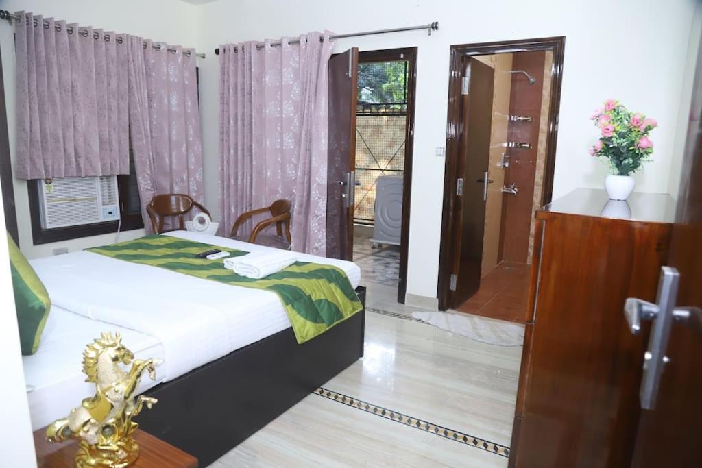 Divine India Service Apartment 3Bhk,B57 Sarita Vihar,Apollo Nova Deli Exterior foto